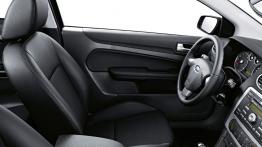 Ford Focus II Kombi - widok ogólny wnętrza z przodu