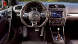 Volkswagen Golf VI GTI - kokpit
