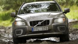 Volvo XC70 II - widok z przodu