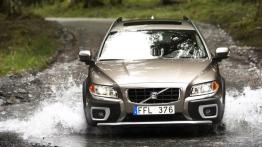 Volvo XC70 II - widok z przodu