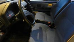 Peugeot 106 I - galeria społeczności - widok ogólny wnętrza z przodu