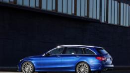Mercedes klasy C 250 BlueTEC 4MATIC (2014) kombi - widok z tyłu
