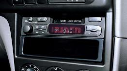 Kia Sephia II - konsola środkowa