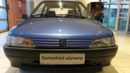Peugeot 106 I - galeria społeczności - przód - reflektory wyłączone