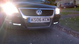 Volkswagen Passat B6 Variant - galeria społeczności - przód - reflektory włączone