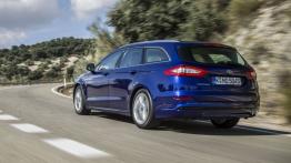 Ford Mondeo V Kombi - widok z tyłu