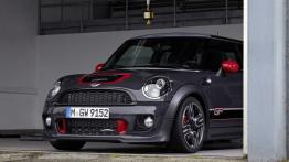 Mini John Cooper Works GP II - przód - inne ujęcie