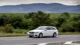 Mercedes klasy C 250 (2014) kombi - lewy bok