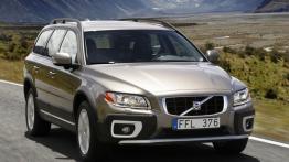 Volvo XC70 II - widok z przodu
