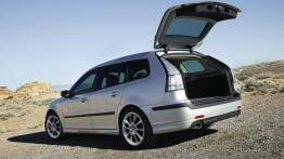 Saab 9-3 SportKombi - tył - bagażnik otwarty