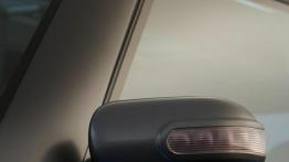 Skoda Yeti - lewe lusterko zewnętrzne, przód