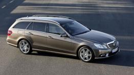 Mercedes E 500 W212 kombi - widok z góry