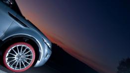 Range Rover Evoque Marangoni - prawe przednie nadkole