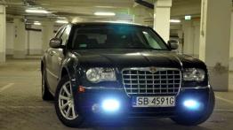 Chrysler 300C - Pomnik Ameryki