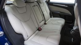 Ford Mondeo V Kombi - tylna kanapa