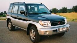 Mitsubishi Pajero Pinin - prawy bok