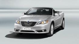 Lancia Flavia Cabrio - widok z przodu