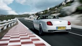 Bentley Continental Supersports Cabrio - widok z tyłu