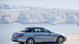 Mercedes Klasa E Cabrio - prawy bok