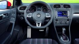 Volkswagen Golf VI GTI Cabrio - kokpit