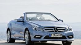 Mercedes Klasa E Cabrio - widok z przodu