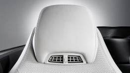 Mercedes Klasa E Cabrio - zagłówek na fotelu kierowcy, widok z przodu