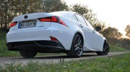 Lexus IS 300h F-Sport - miłość od drugiego wejrzenia