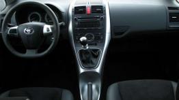 Toyota Auris 1,6 Valvematic - Klasa średnia