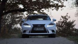 Lexus IS 300h F-Sport - miłość od drugiego wejrzenia