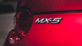 Mazda MX-5 RF – to nie jest samochód do podróżowania!
