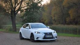 Lexus IS 300h F-Sport - miłość od drugiego wejrzenia