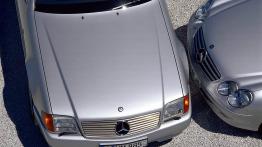 Mercedes SL Historia - maska - widok z góry