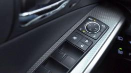 Lexus IS 300h F-Sport - miłość od drugiego wejrzenia