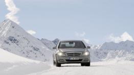 Mercedes S 350 (W221) 4MATIC - widok z przodu