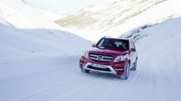 Mercedes GLK 350 4MATIC - widok z przodu