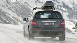 Mercedes R 350 (W251) 4MATIC - widok z tyłu