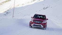 Mercedes GLK 350 4MATIC - widok z przodu