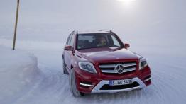 Mercedes GLK 350 4MATIC - widok z przodu