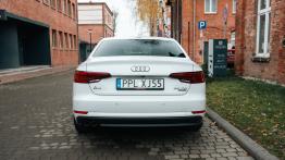 U¿ywane Audi A4 B9 2.0 TDI 190 quattro S Tronic - widok z ty³u