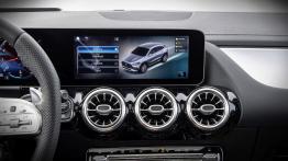Mercedes-AMG GLA 35 4MATIC - ekran systemu multimedialnego