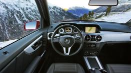 Mercedes GLK 350 4MATIC - pełny panel przedni