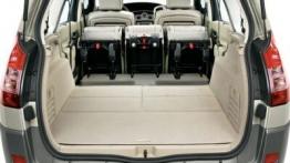 Renault Grand Scenic - tylna kanapa złożona, widok z bagażnika