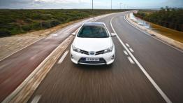 Toyota Auris II Hatchback 5d Hybrid - widok z przodu