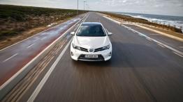 Toyota Auris II Hatchback 5d Hybrid - widok z przodu