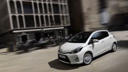 Toyota Yaris III Hybrid - lewy bok