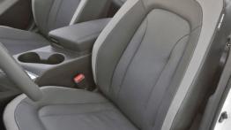 Kia Optima Hybrid - fotel kierowcy, widok z przodu