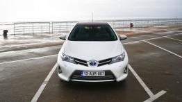 Toyota Auris II Hatchback 5d Hybrid - widok z przodu