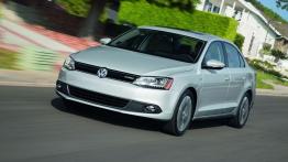 Volkswagen Jetta Hybrid - widok z przodu