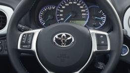 Toyota Yaris III Hybrid - kierownica