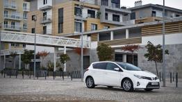 Toyota Auris II Hatchback 5d Hybrid - prawy bok